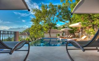 Harmonia Bungalows & Pool - Sveti Stefan - 4