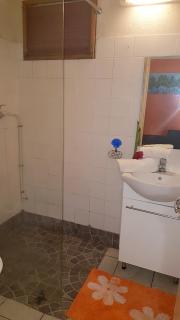 Bungalow charmant à Sainte-Rose, piscine partagée - 4