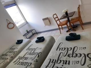 PARIS par trains, AREA, Studios avec salle de bain et kitchenette Privées, OU, chambres avec salles bain et cuisines communes - 5