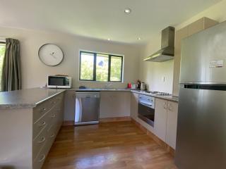 7 Bellbird Place - Hanmer Springs - 2