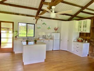Stay at the Barn... Immerse yourself in nature. - Kenilworth - 4
