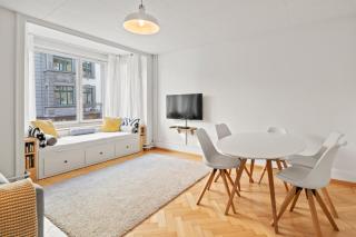 Modern & Central Apartments - 2