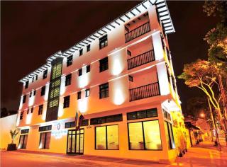 Aw Hotel Puerta de San Antonio - 0