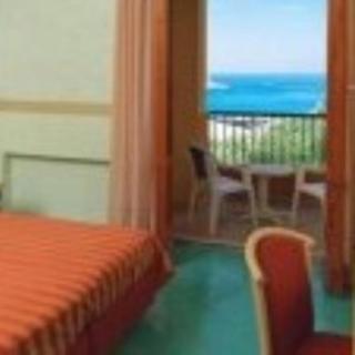 Hotel America - 6