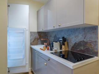 The Gatsby Suite - 4