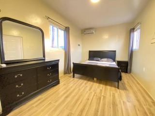Spacious Apartment Minutes from the Beach - Jan Thiel - 5