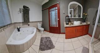 Vaal De Vue Guesthouse - Christiana - 4