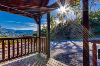 Living The Dream, Mtn Views, Theater Room, 1089 FREE tickets each paid day, Dollywood and More! - Gatlinburg - 1