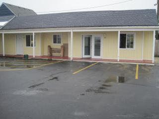 Coastal Inn and Suites - 2