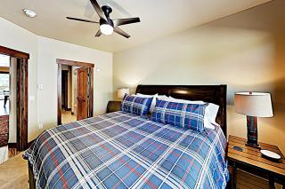Riverfront Retreat - 4