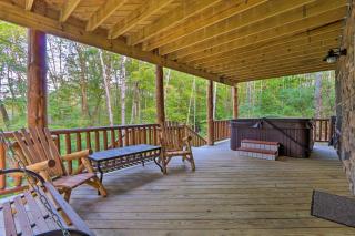 Serenity Now Cabin with Fire Pit and Game Room! - Logan - 9