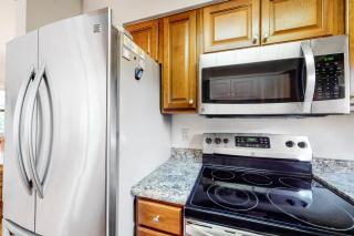 Cabin Getaway & Stonewood Lodge - Grand Lake - 3