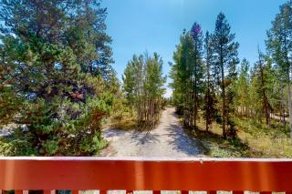 Cabin Getaway & Stonewood Lodge - 1