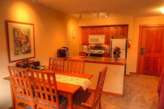 Snowshoe Mountain Retreat! Ski in and Out! - 1