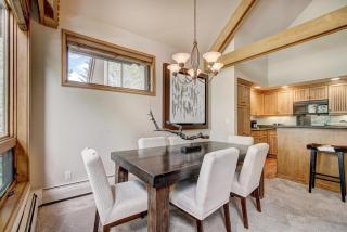 Luxury 4 bed Pines Townhome amongst the peace and quiet townhouse - 3