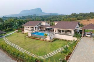 StayVista's The Tavern At Canary Farms - Mountain-View Luxury Mansion with Infinity Pool, Jacuzzi & Games Zone - Lonavala - 9