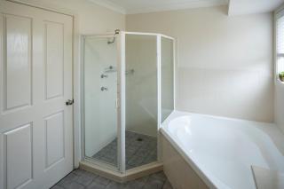 Contractor's Heaven and Entertainer - Parkes - 3