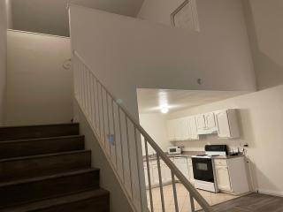 Golden Vegas Condo next to Airport & University - 2