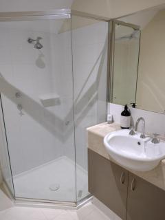 Cape View Villa- 74 - Broadwater - 1