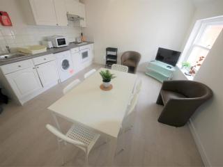 Daimler Holiday Apartments - 0