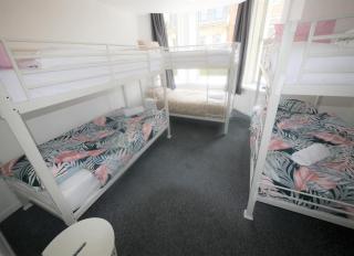 Daimler Holiday Apartments - Bournemouth - 6