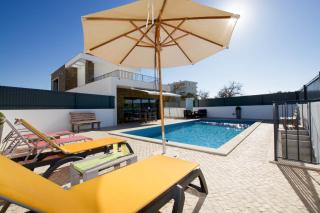Alto da Colina - Vila Moderna e Espaçosa - Top Localização - Pêra - 6