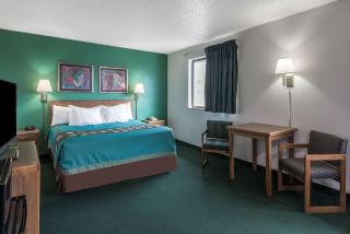 Super 8 by Wyndham New Stanton - New Stanton - 1