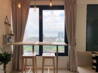 Tropicana 218 Macalister Netflix Seaview - George Town - 1