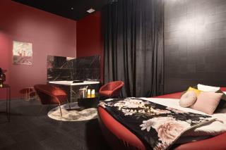 Legend Majestic Superbe Love Room - Jacuzzi - Champagne - Romantisme - parking privé GRATUIT - 6