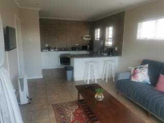 Spekboom Cottage - East London - 1