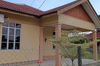 Ainul Homestay Dungun Beach - Kampong Sura Tengah - 8