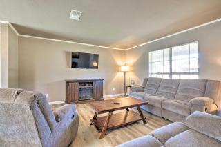 Quiet Haven with Hot Tub, 4 Mi to Canyon Lake! - Fischer - 7