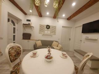 The Hedgehog Boutique House & Garden - 3