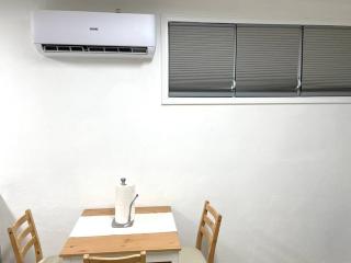 Hollywood Apartments - C - 8