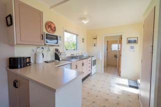 Rustlein Cottage - Te Anau Holiday Home - Te Anau - 4