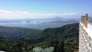 Cityland Tagaytay Taal Lake View City View Free Pool Parking Studios With Balcony are City View - 4