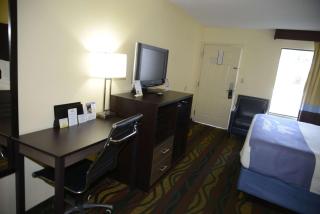Days Inn by Wyndham Kodak/Sevierville Intrstate SmokeyMntns - 2