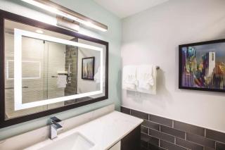 Holiday Inn Express - Dallas Downtown by IHG - 7