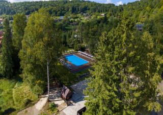 Yaremche Club Hotel - 4