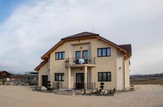 AGROPENSIUNEA LUK - Petreasa - 0