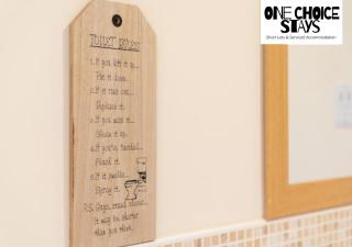 Cosy 2 bedroom apartment by One Choice Stays Serviced Accommodation Birmingham - City Centre - Wifi - 4