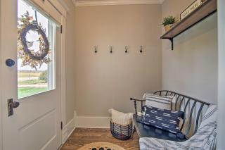 Countryside Cottage with Large Yard Near Topeka - - 7