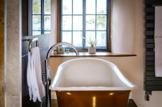 Grade 2 Listed 2 bedroom Pet Friendly - Parking - Hot Tub - very quiet - 7