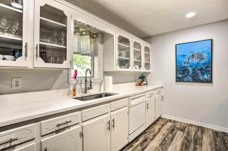 Cedar Creek Lake Home Private Dock and Hot Tub - Gun Barrel City - 7