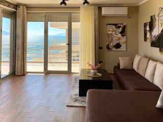 Eka Luxury Beachfront One-Bedroom Apartment - Vlorë - 5