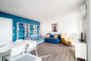 An armchair on the Lake - 2