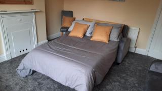 "Near to the Beach "- 2 bedroom Flat Sleeps up to 5 - 1