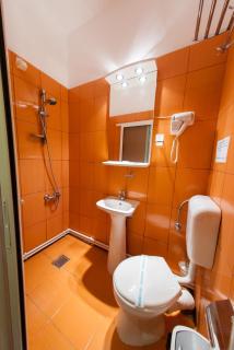 Hotel-Hostel Mignon Mamaia -private rooms with free parking - Mamaia - 8