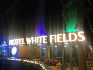 Hotel White Fields Hitec City, Hyderabad - Haiderabad - 1