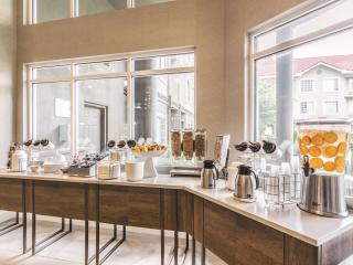 La Quinta by Wyndham Austin at The Domain - 2